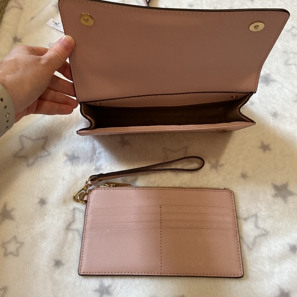 Michael Kors crossbody Wallet on the Chains/ clutch - Picture 8 of 14